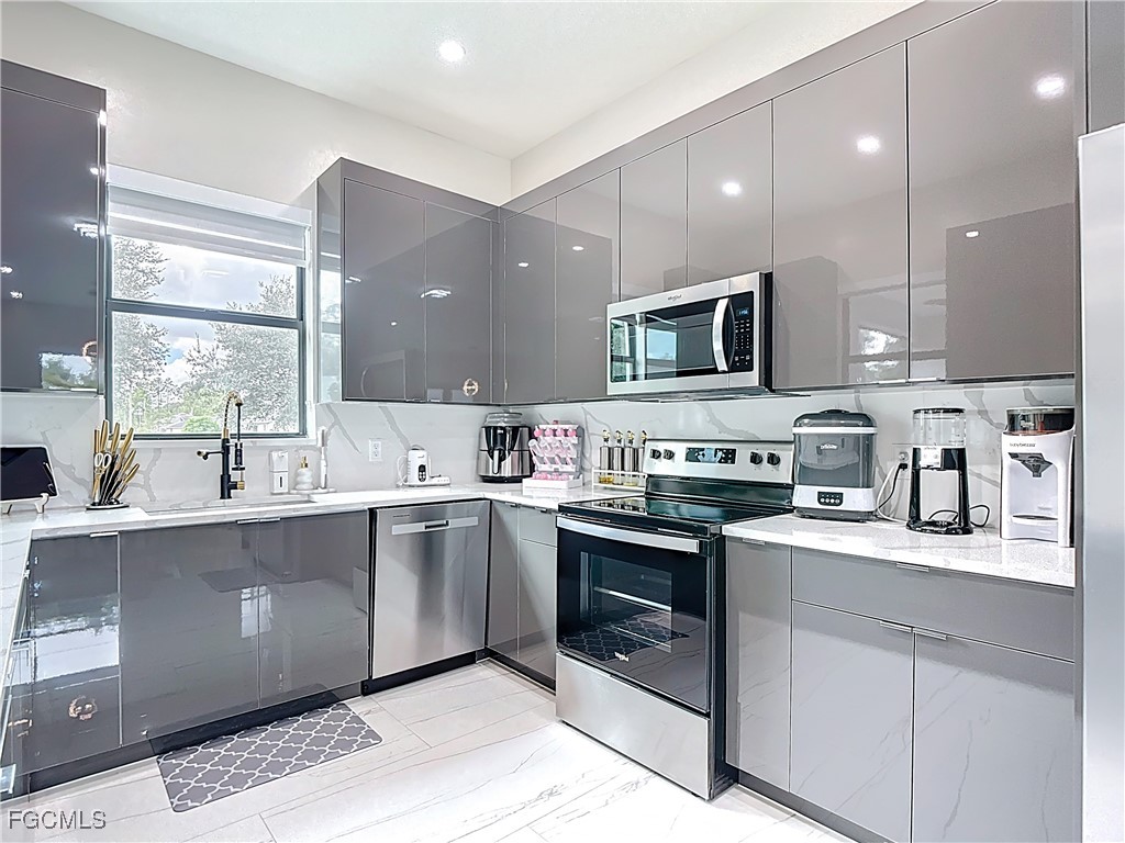 3302 E 3rd Street Lehigh Acres FL 33936 2025013598 image10