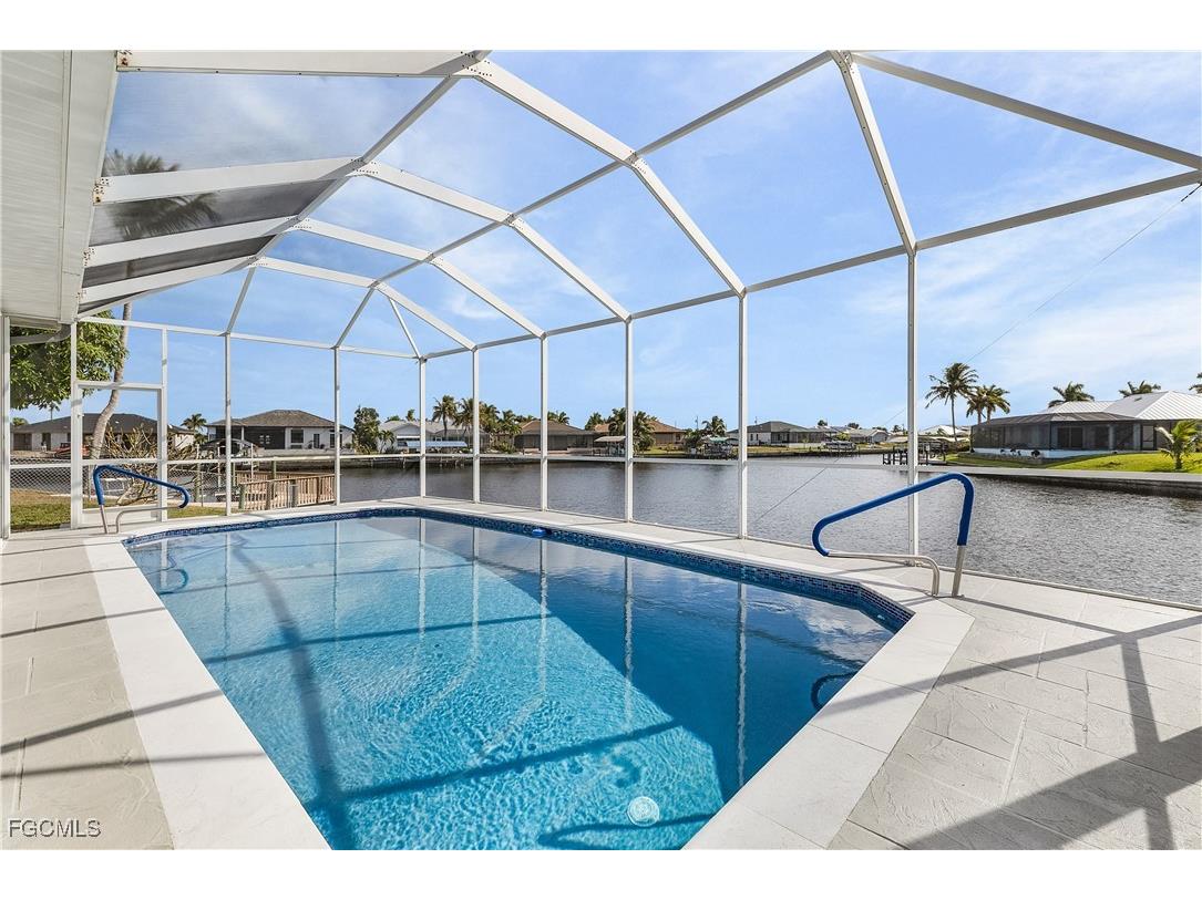 3302 NW 2nd Terrace Cape Coral FL 33993 2025023913 image2