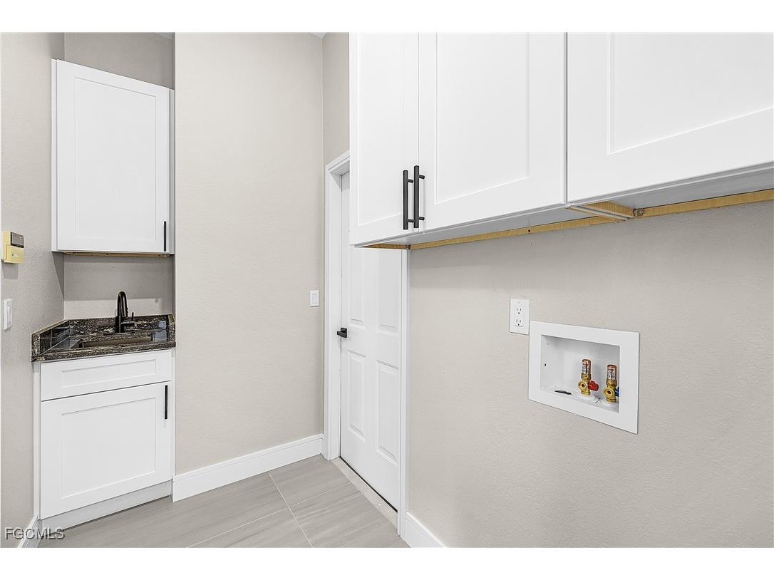 3302 NW 2nd Terrace Cape Coral FL 33993 2025023913 image40