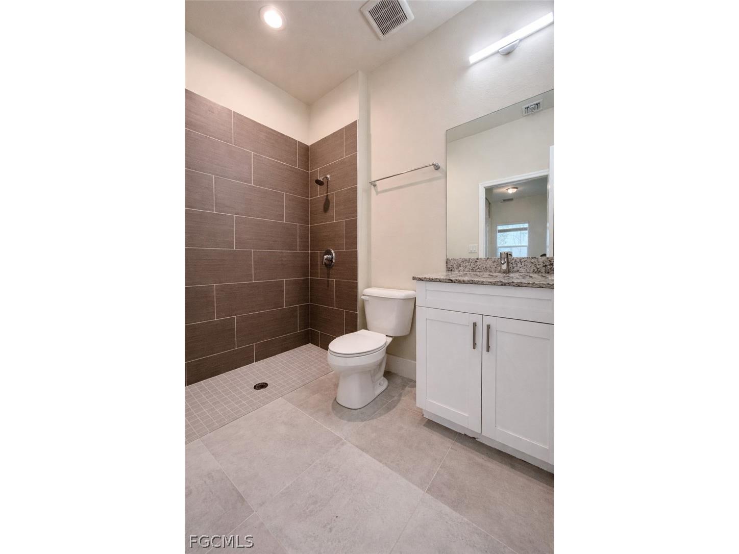 3303 SW 8th Place #106 Cape Coral FL 33914 2026008783 image18