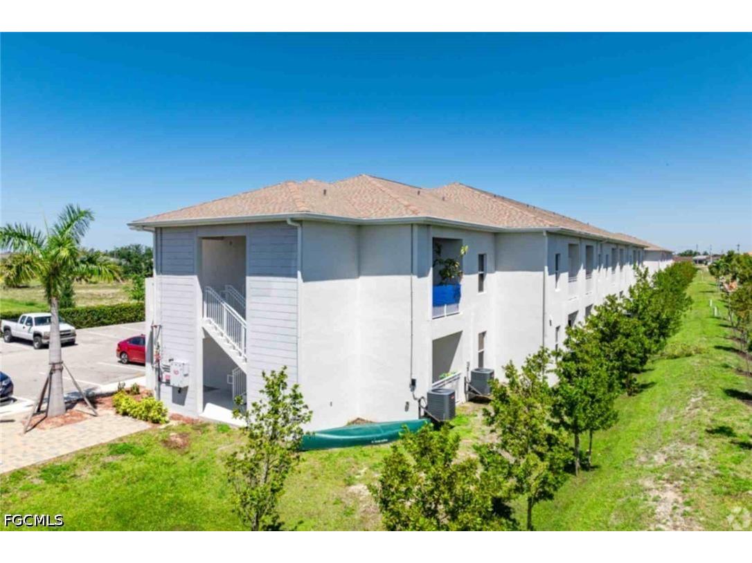 3303 SW 8th Place #106 Cape Coral FL 33914 2026008783 image2