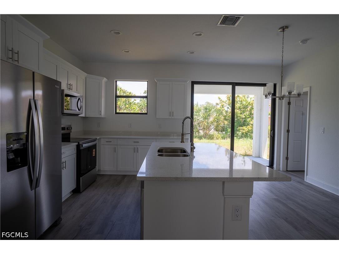 3304 Glencove Street Punta Gorda FL 33980 2026020582 image7