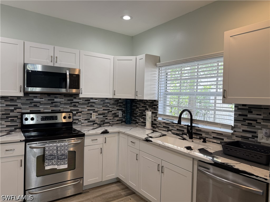 3304 Lisa Lane #102 Naples FL 34109 226014698 image17