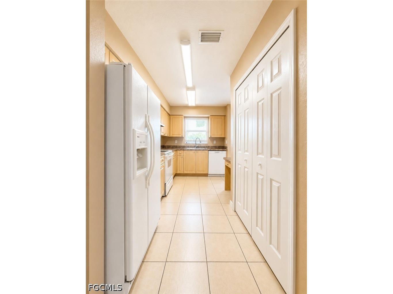 3304 Skyline Boulevard #201 Cape Coral FL 33914 2026025628 image4