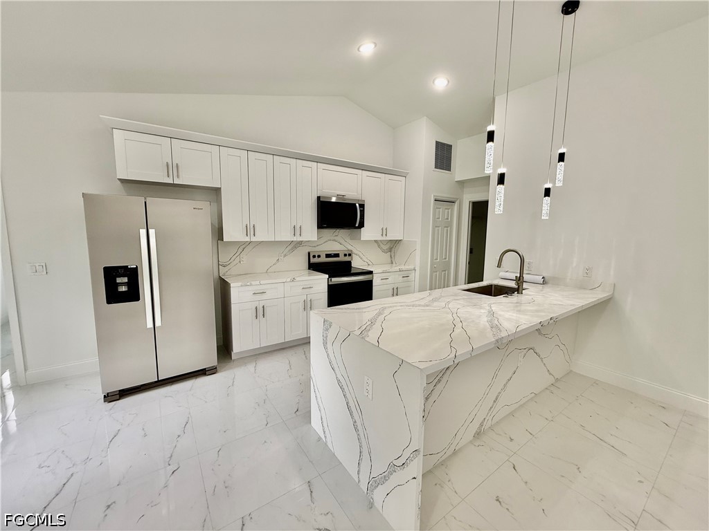 3305 39th Street W Lehigh Acres FL 33971 2026016475 image6