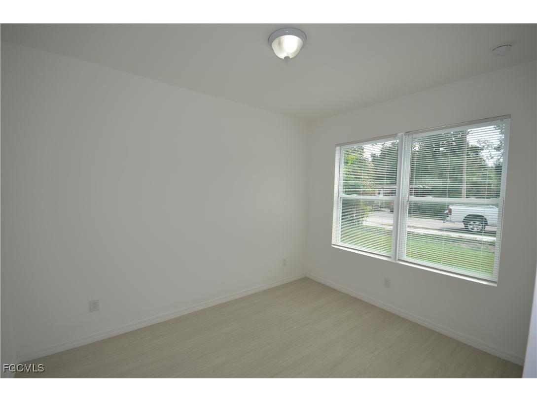 3305 Bassie Court Fort Myers FL 33916 2025022318 image12