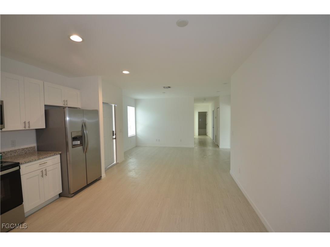 3305 Bassie Court Fort Myers FL 33916 2025022318 image8