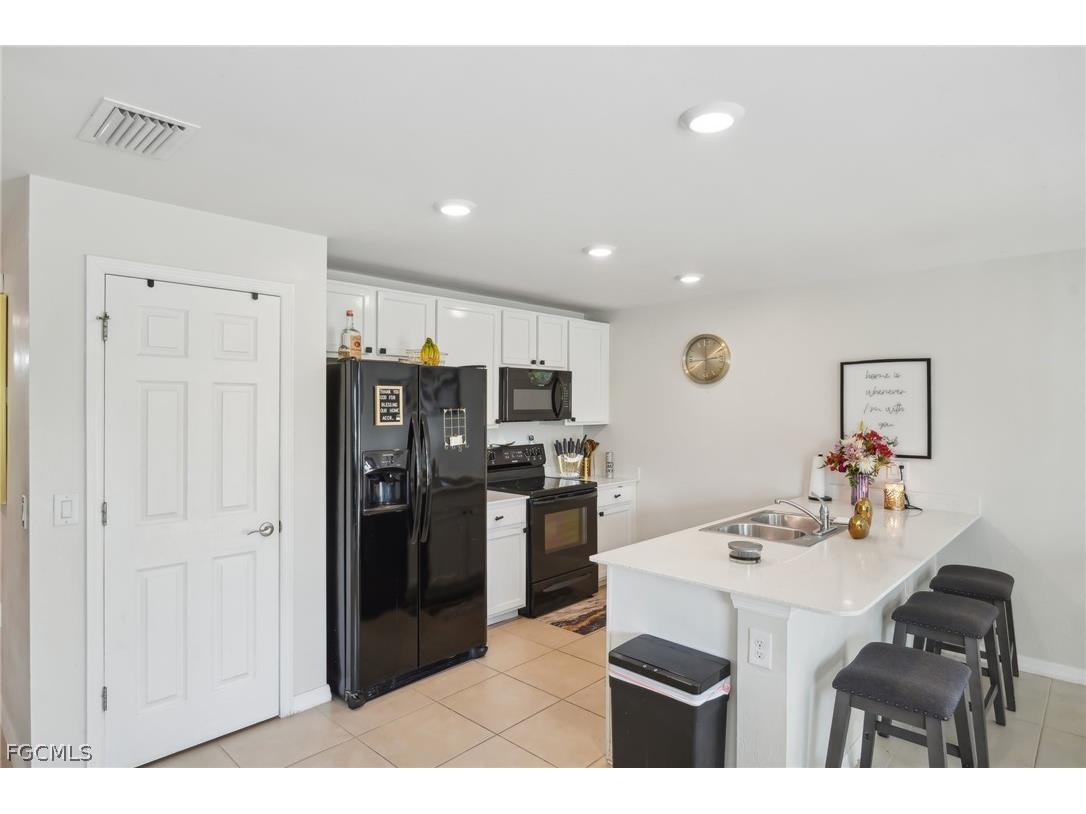 3306 Acapulco Circle Cape Coral FL 33909 2026008843 image11