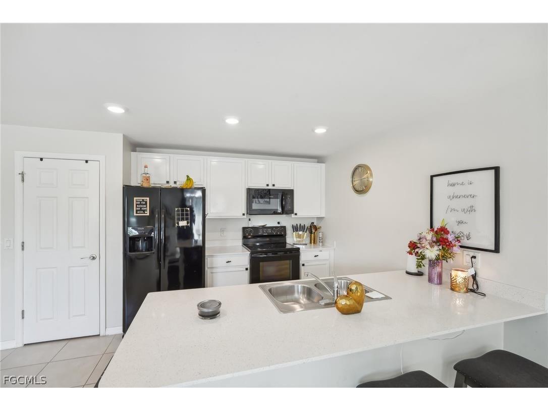 3306 Acapulco Circle Cape Coral FL 33909 2026008843 image12