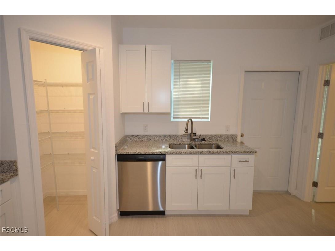 3306 Bassie Court Fort Myers FL 33916 2025012321 image4