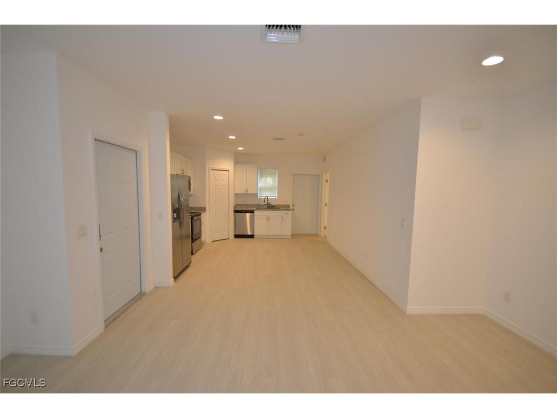 3306 Bassie Court Fort Myers FL 33916 2025012321 image8
