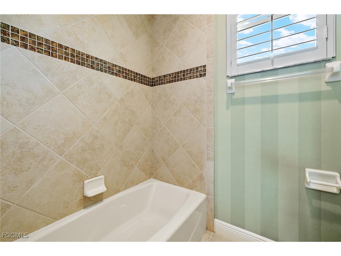 3306 Chestnut Grove Drive Alva FL 33920 2025003869 image21