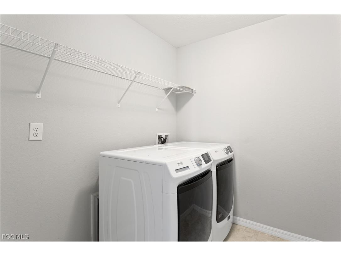 3306 NE 8th Place Cape Coral FL 33909 2026008868 image24
