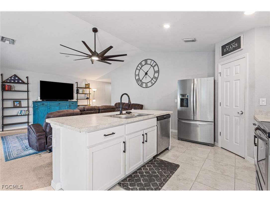 3306 NE 8th Place Cape Coral FL 33909 2026008868 image6