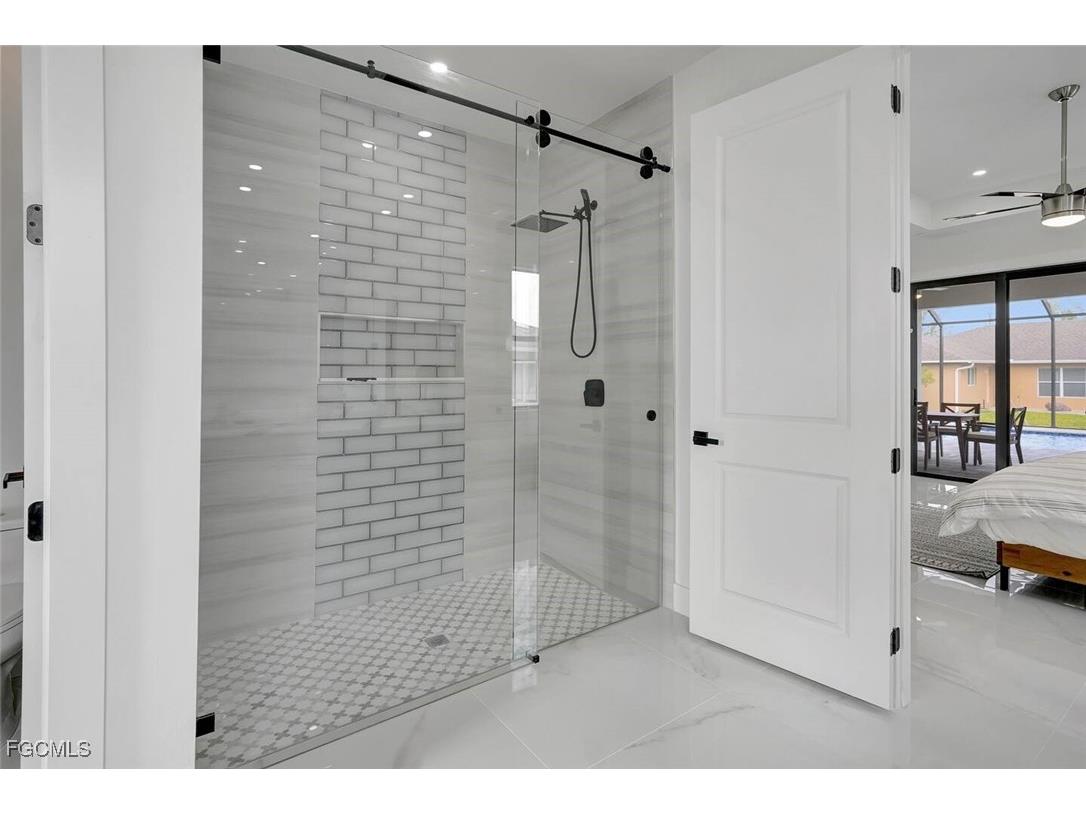 3307 NW 3rd Street Cape Coral FL 33993 2025007625 image20