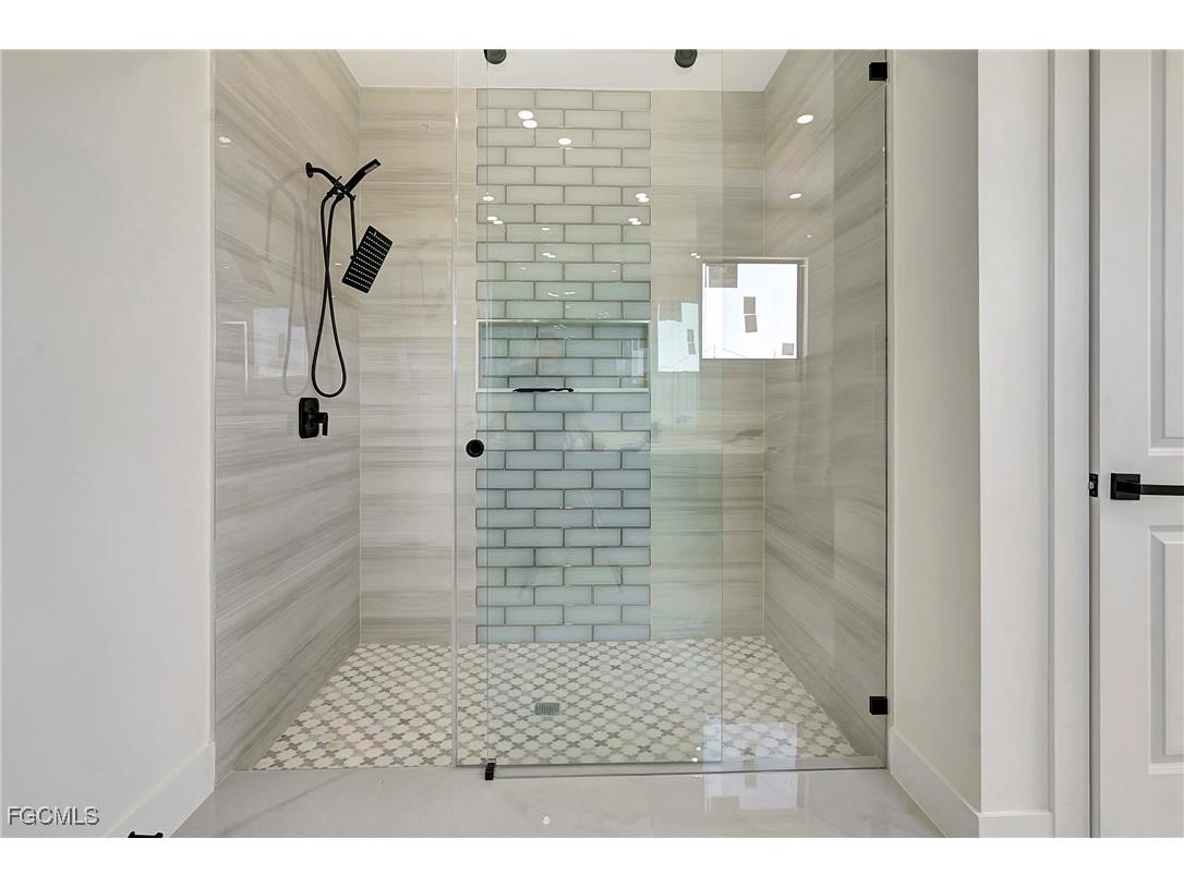 3307 NW 3rd Street Cape Coral FL 33993 2025007625 image32