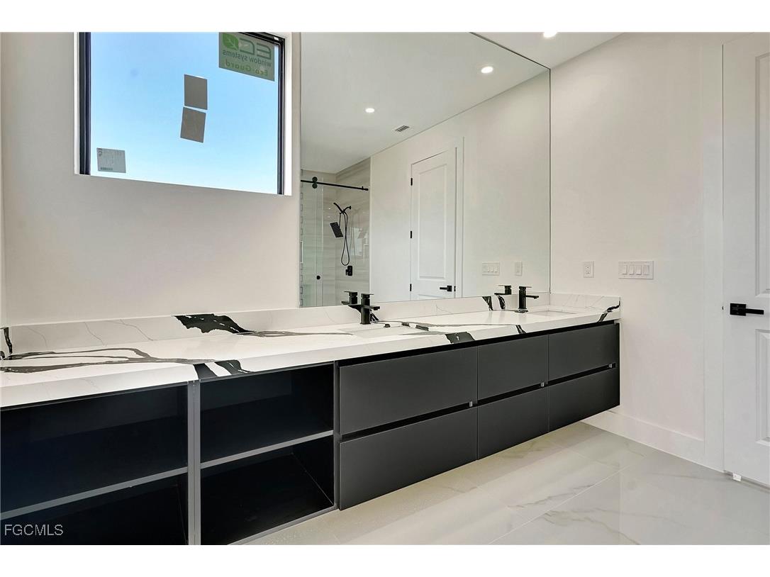 3307 NW 3rd Street Cape Coral FL 33993 2025007625 image33