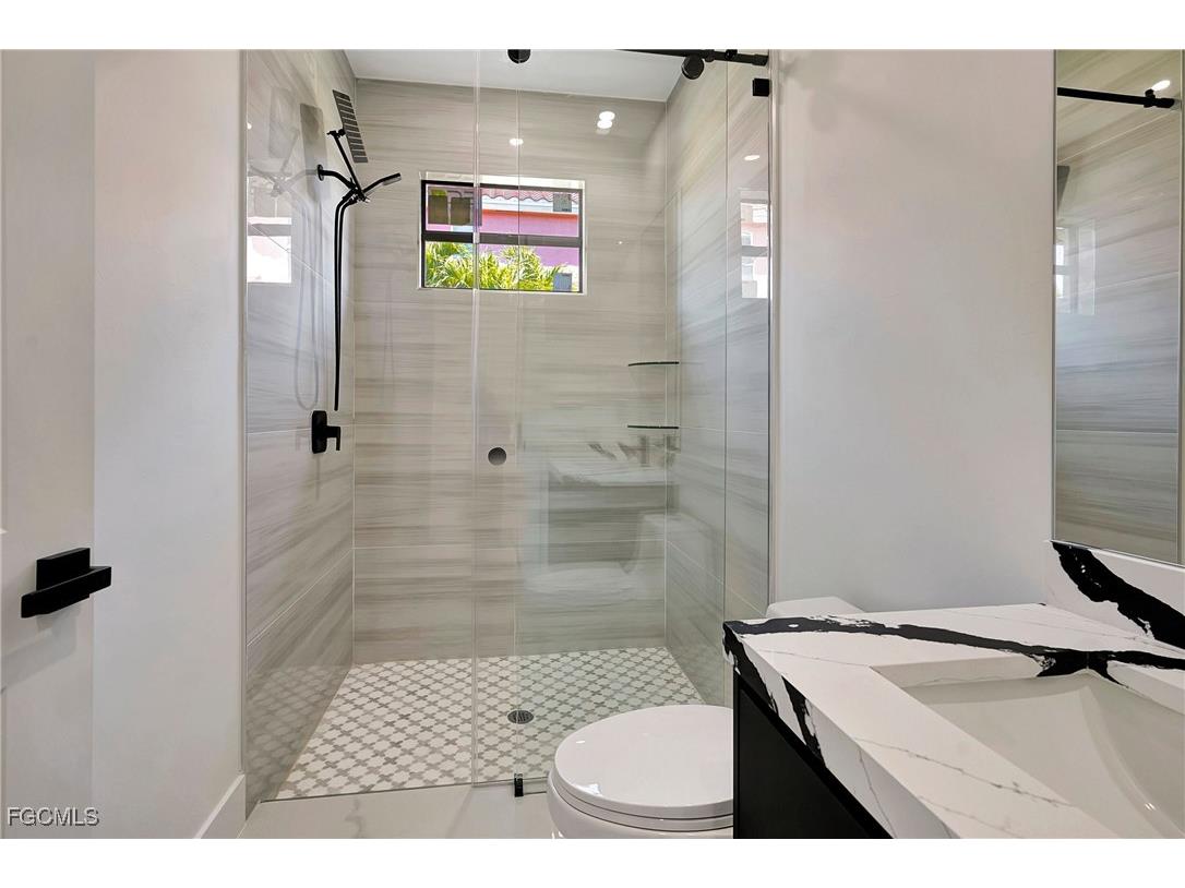 3307 NW 3rd Street Cape Coral FL 33993 2025007625 image35