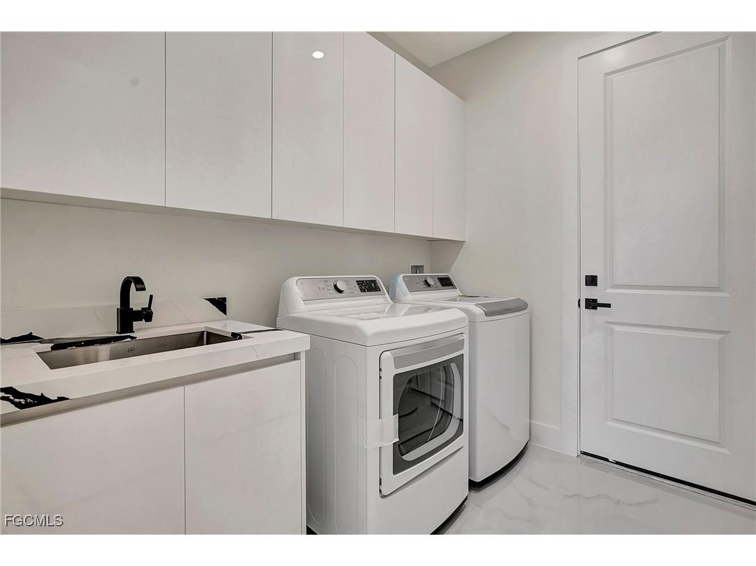 3307 NW 3rd Street Cape Coral FL 33993 2025007625 image37