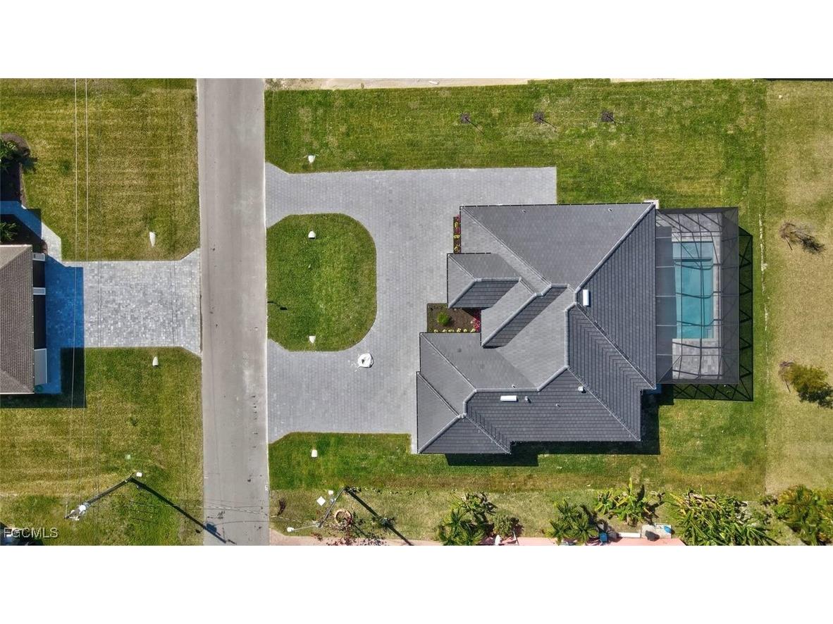 3307 NW 3rd Street Cape Coral FL 33993 2025007625 image7