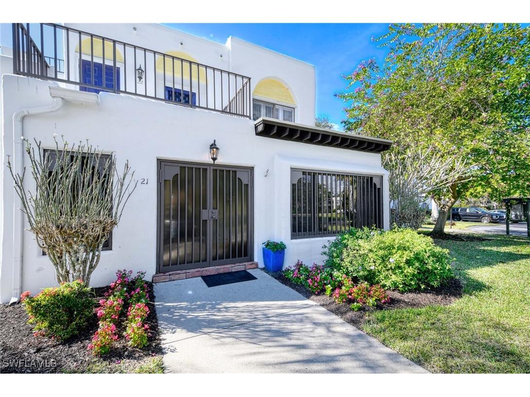 3308 Europa Drive #21 Naples FL 34105 226000316 image1