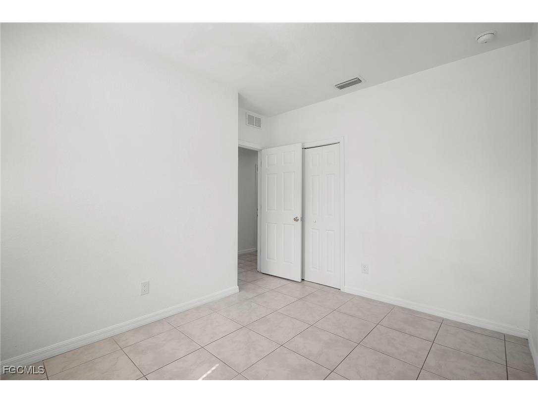 3309 Armstrong Court Fort Myers FL 33916 2025013744 image20