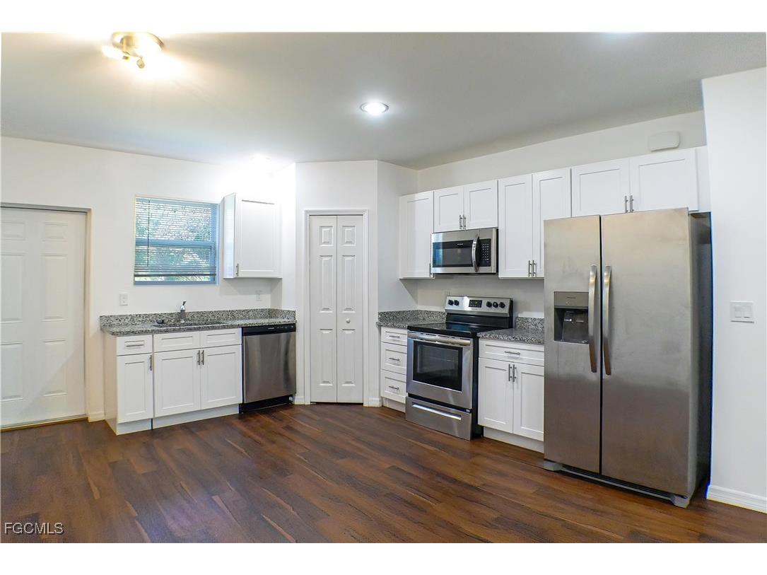 3309 Armstrong Court Fort Myers FL 33916 2025013744 image3
