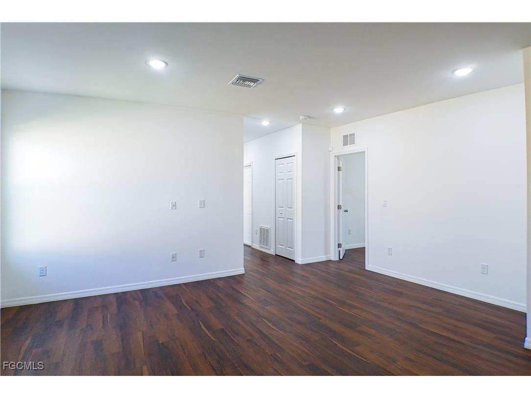 3309 Armstrong Court Fort Myers FL 33916 2025013744 image5