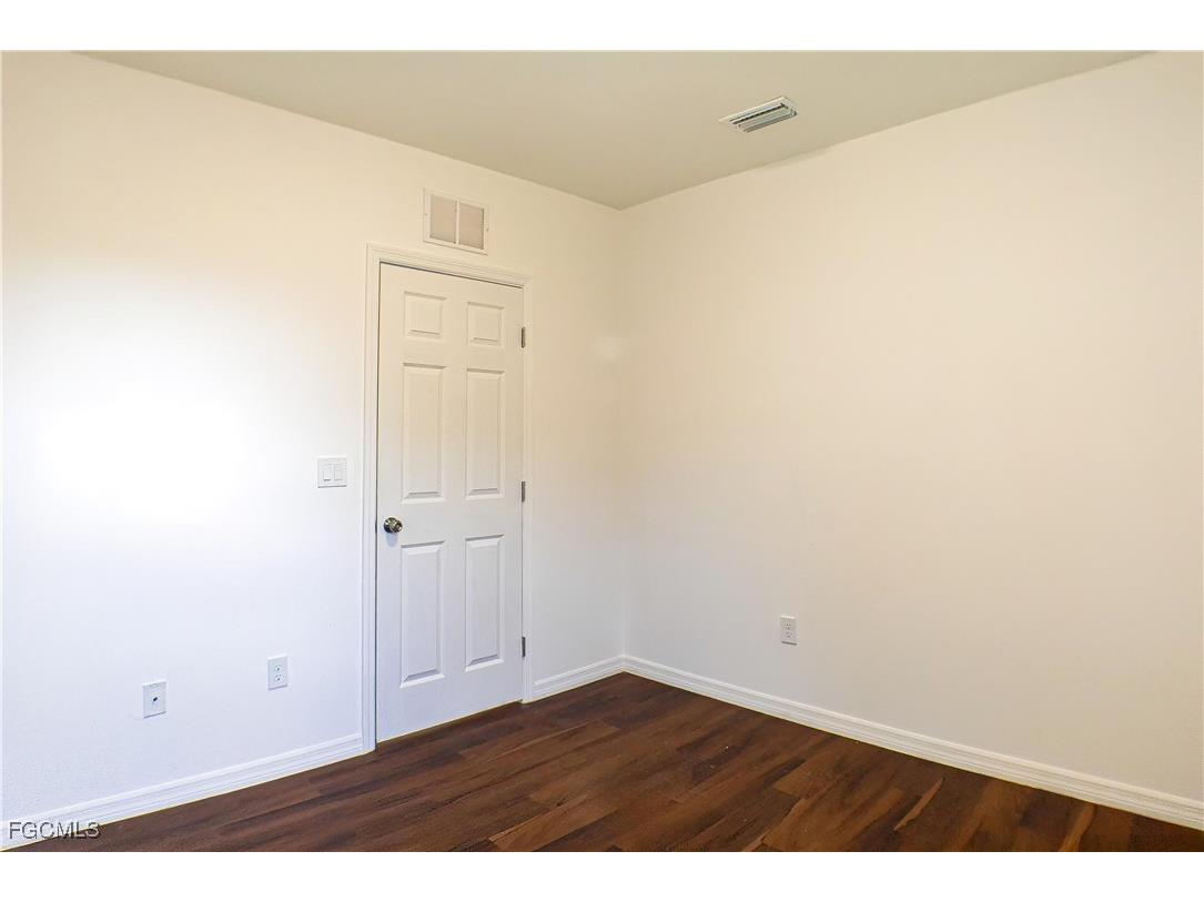 3309 Armstrong Court Fort Myers FL 33916 2025013744 image9