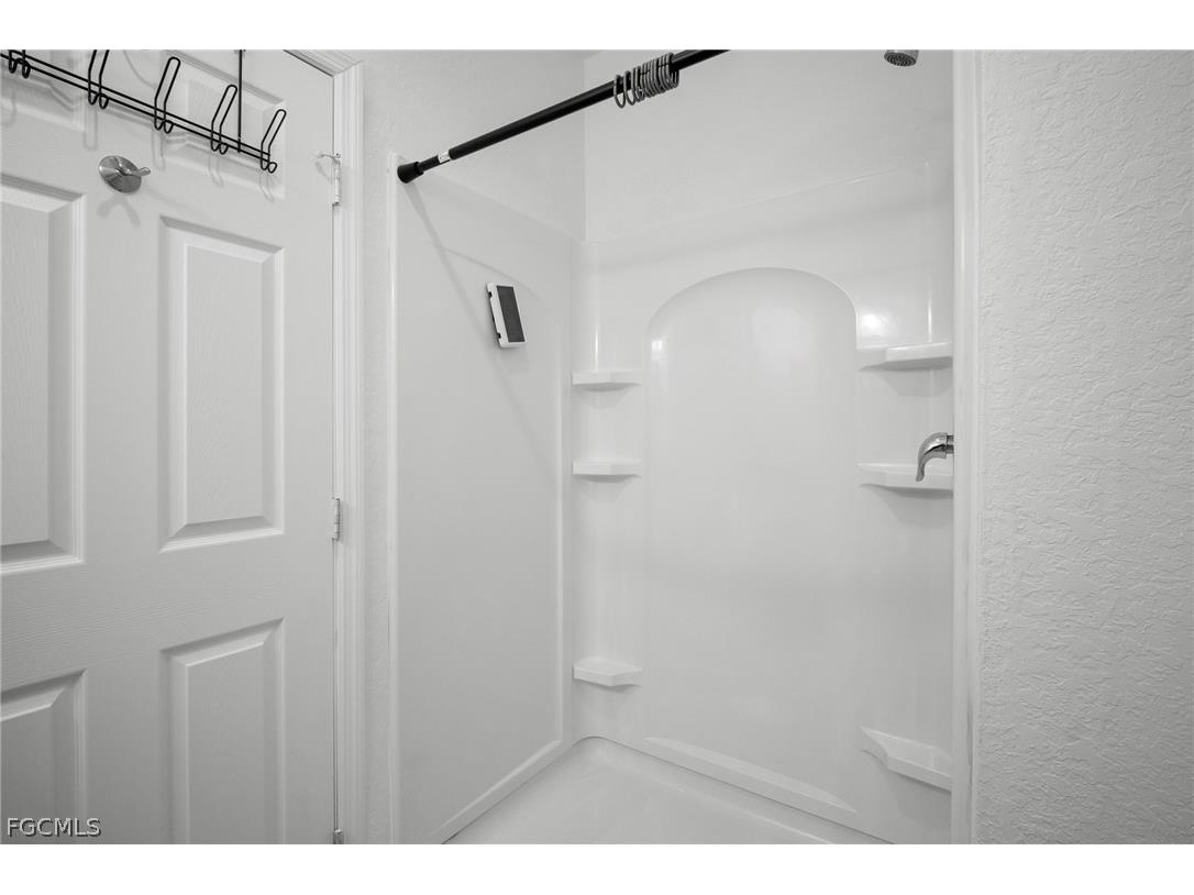 3309 Armstrong Court Fort Myers FL 33916 2026009831 image22