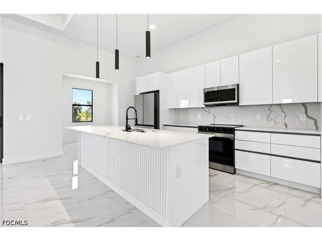 331 NE 15th Street Cape Coral FL 33909 2026018085 image16