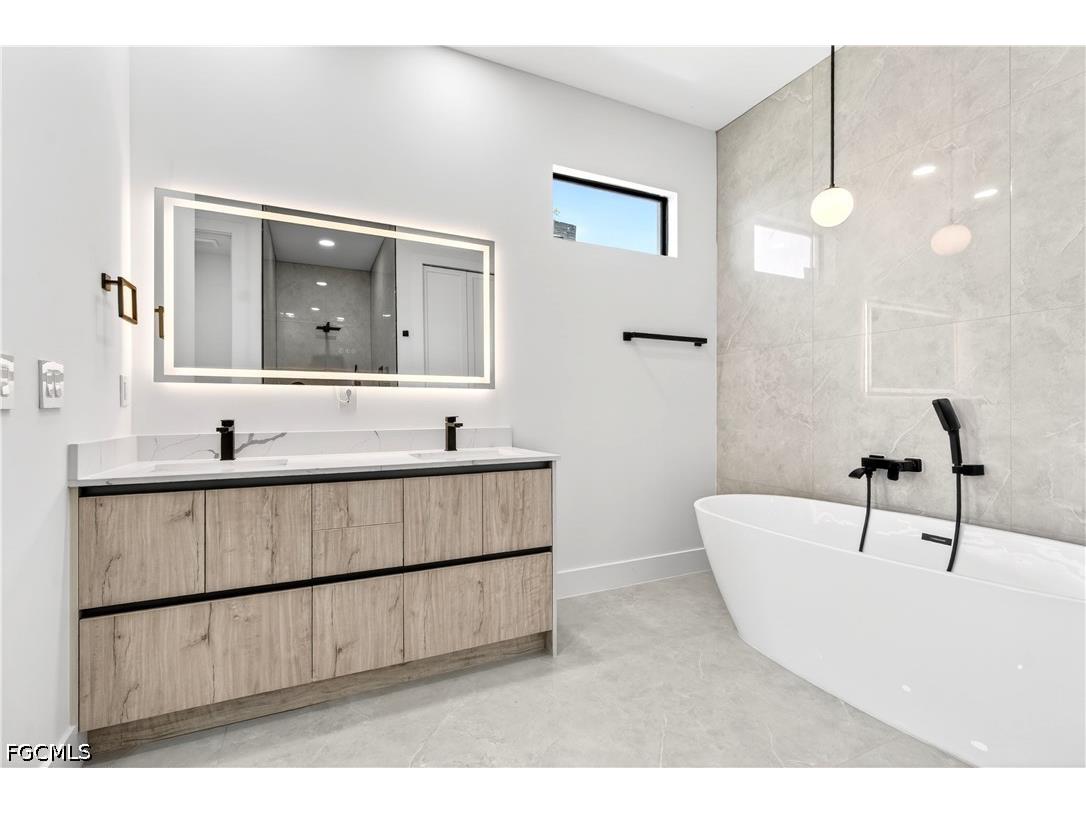 331 NE 15th Street Cape Coral FL 33909 2026018085 image38