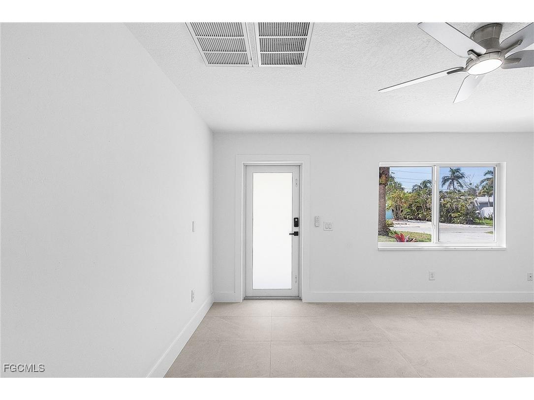331 Washington Court Fort Myers Beach FL 33931 2025016746 image4