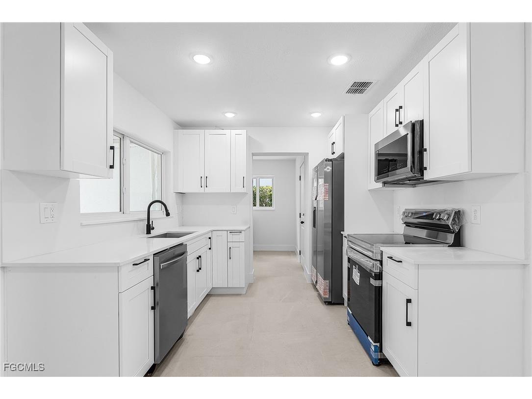 331 Washington Court Fort Myers Beach FL 33931 2025016746 image6