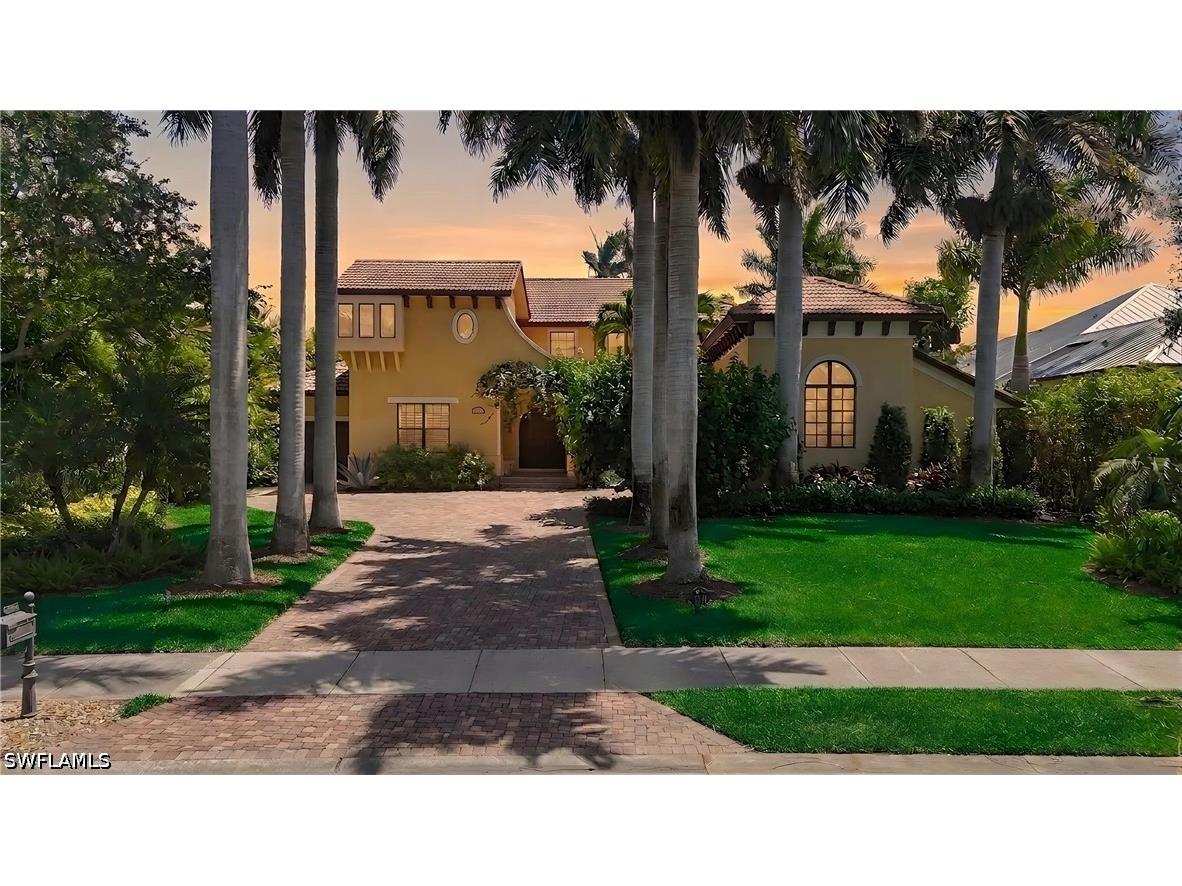 3310 Crayton Road Naples FL 34103 226016085 image1