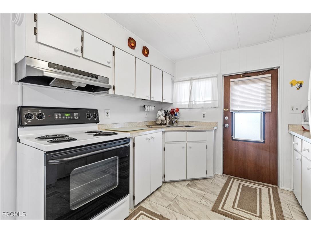3310 Rainbow Lane North Fort Myers FL 33903 2026000341 image2