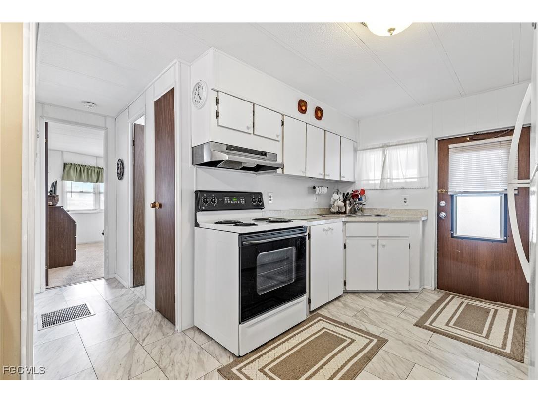 3310 Rainbow Lane North Fort Myers FL 33903 2026000341 image3