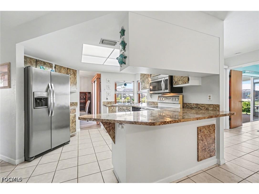 3310 SE 6th Place Cape Coral FL 33904 2026014380 image7