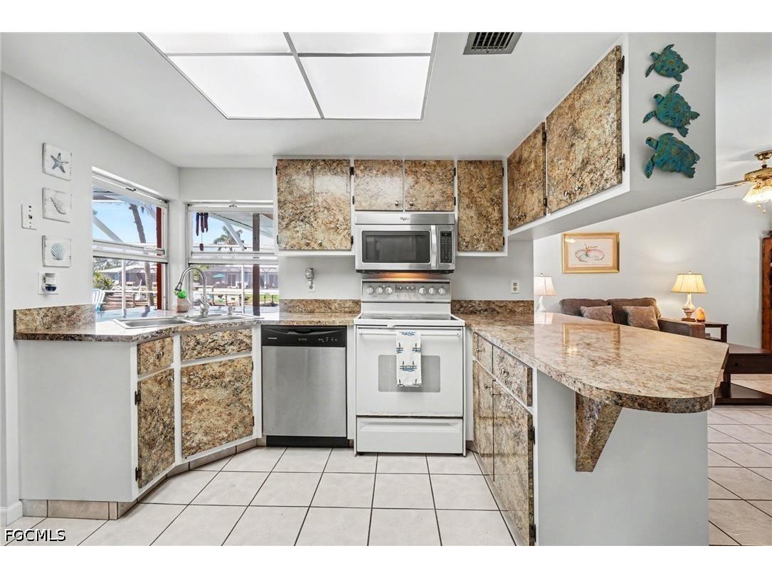 3310 SE 6th Place Cape Coral FL 33904 2026014380 image8