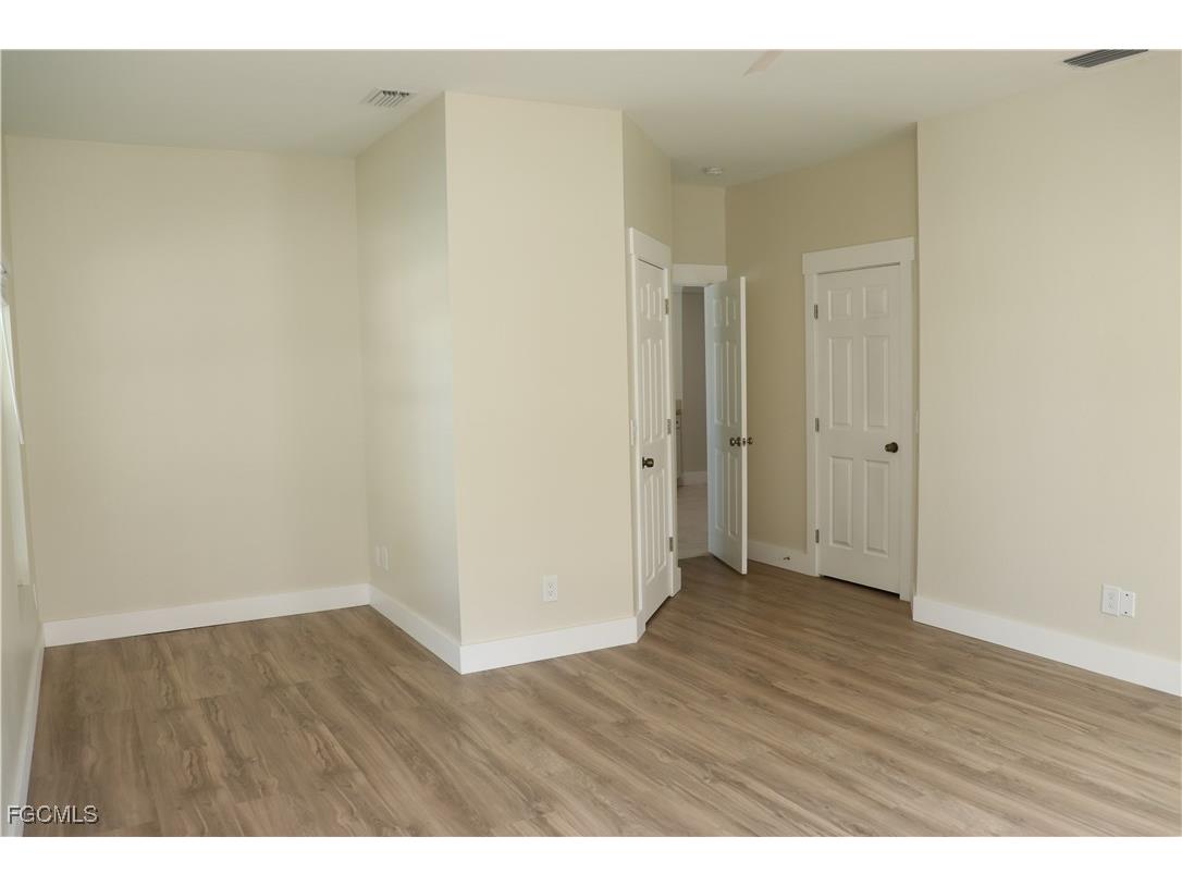 3310 SW 26th Avenue Cape Coral FL 33914 2025022570 image14