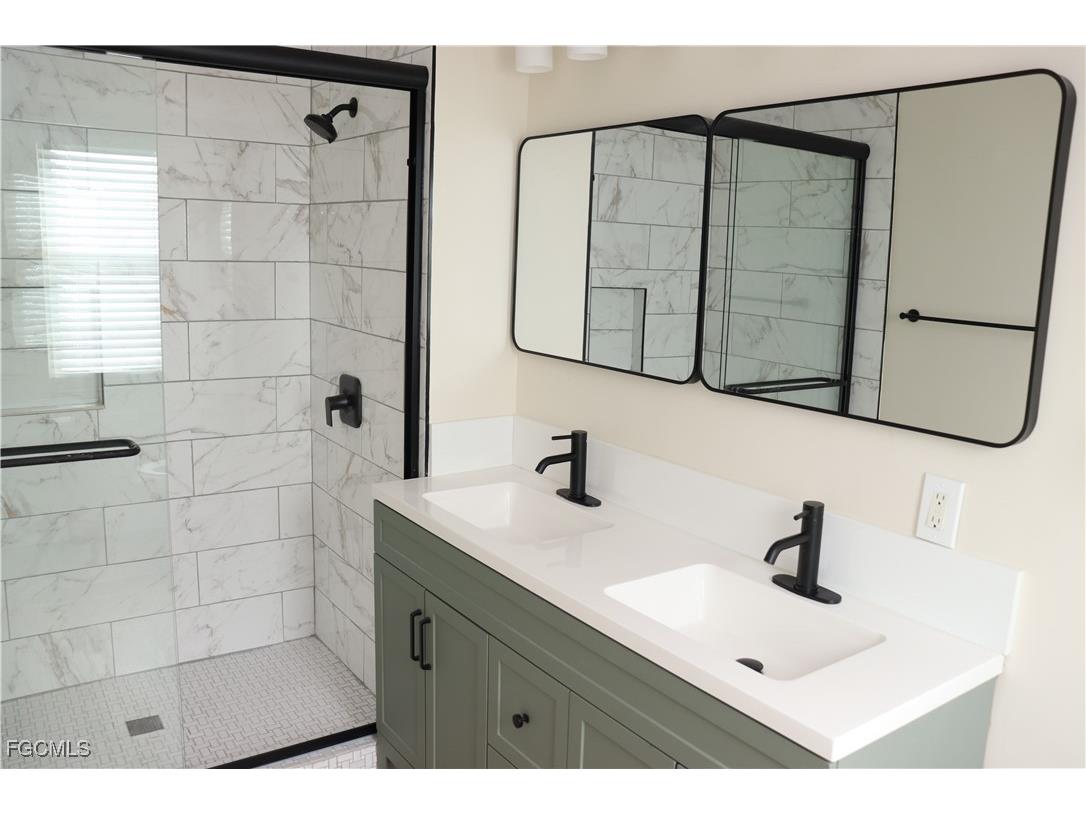 3310 SW 26th Avenue Cape Coral FL 33914 2025022570 image15