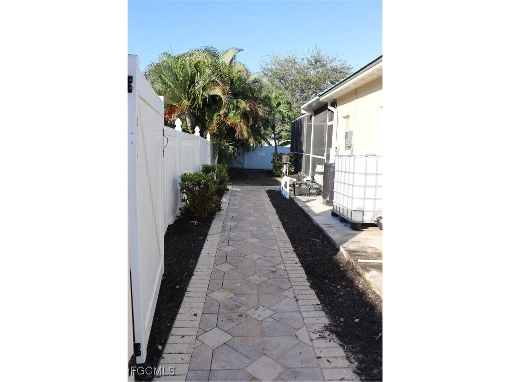 3310 SW 26th Avenue Cape Coral FL 33914 2025022570 image32