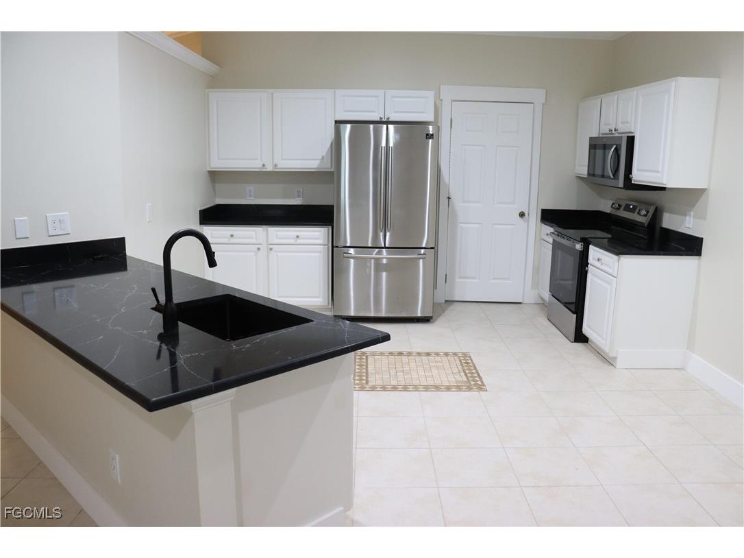 3310 SW 26th Avenue Cape Coral FL 33914 2025022570 image8