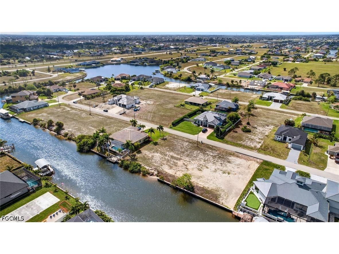 3311 NW 18th Terrace Cape Coral FL 33993 2025024413 image20