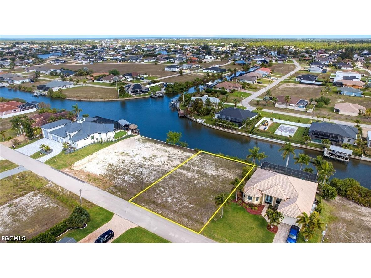3311 NW 18th Terrace Cape Coral FL 33993 2025024413 image6