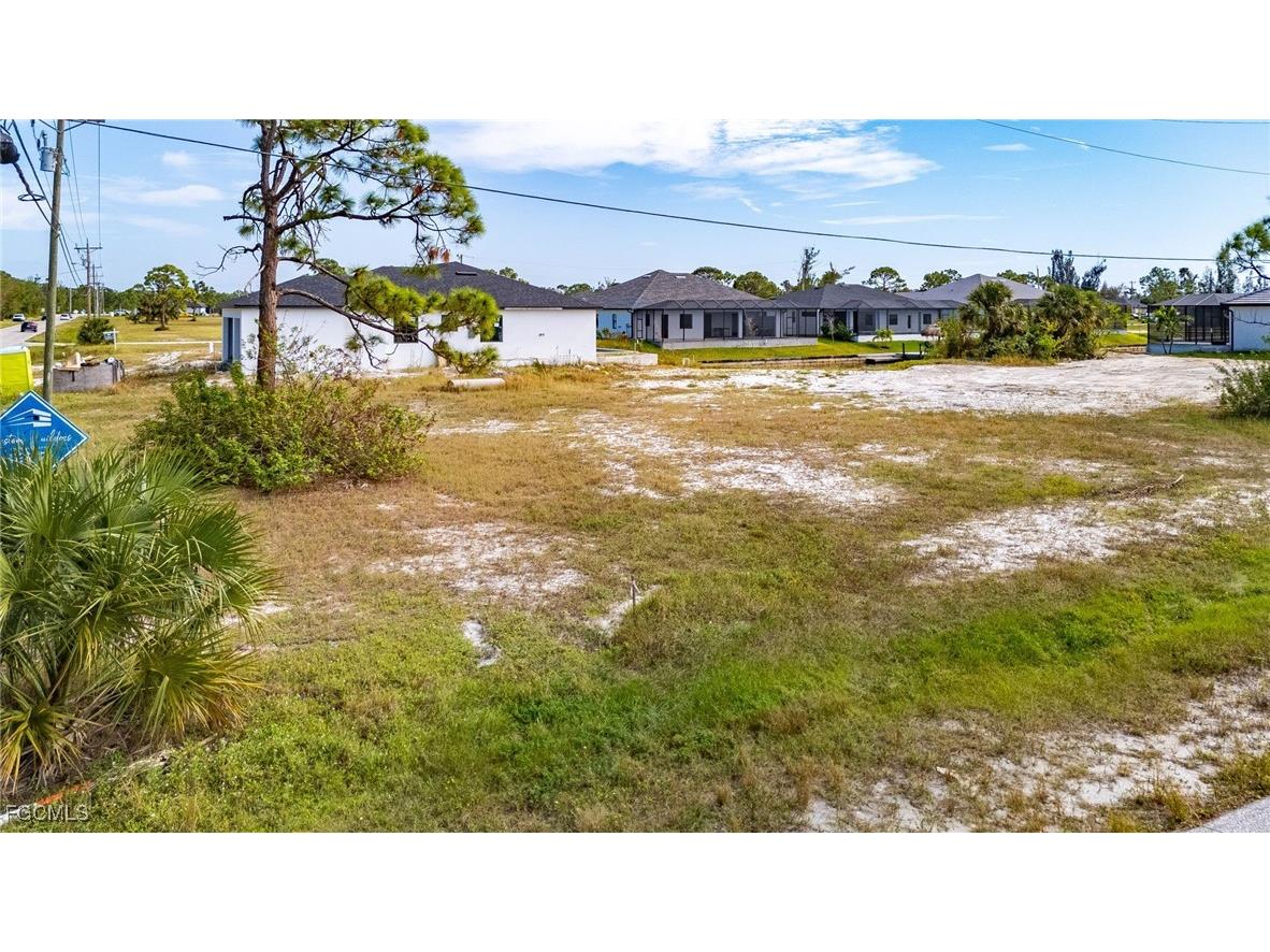 3312 Kismet Parkway W Cape Coral FL 33993 2025020678 image12