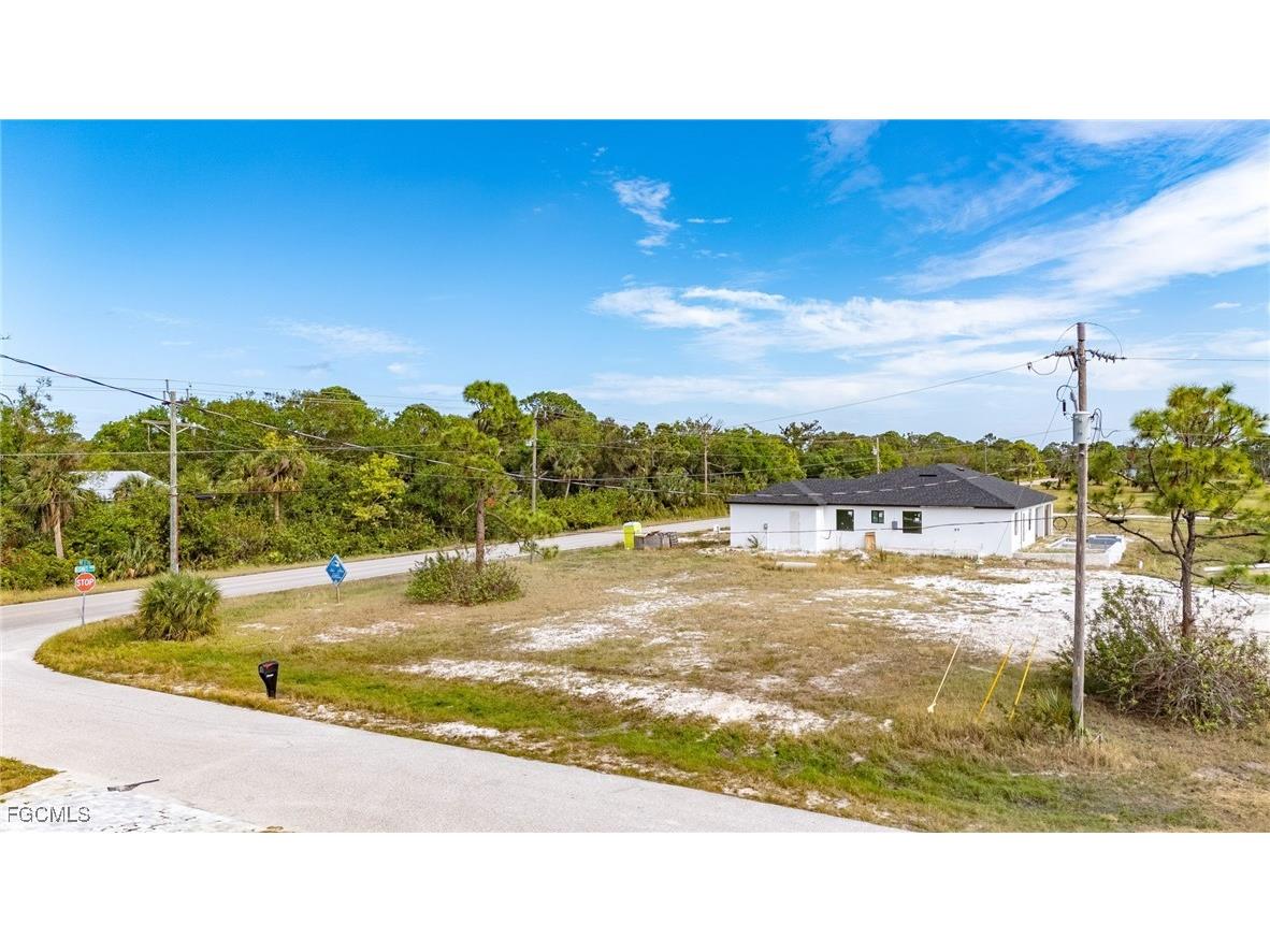 3312 Kismet Parkway W Cape Coral FL 33993 2025020678 image13