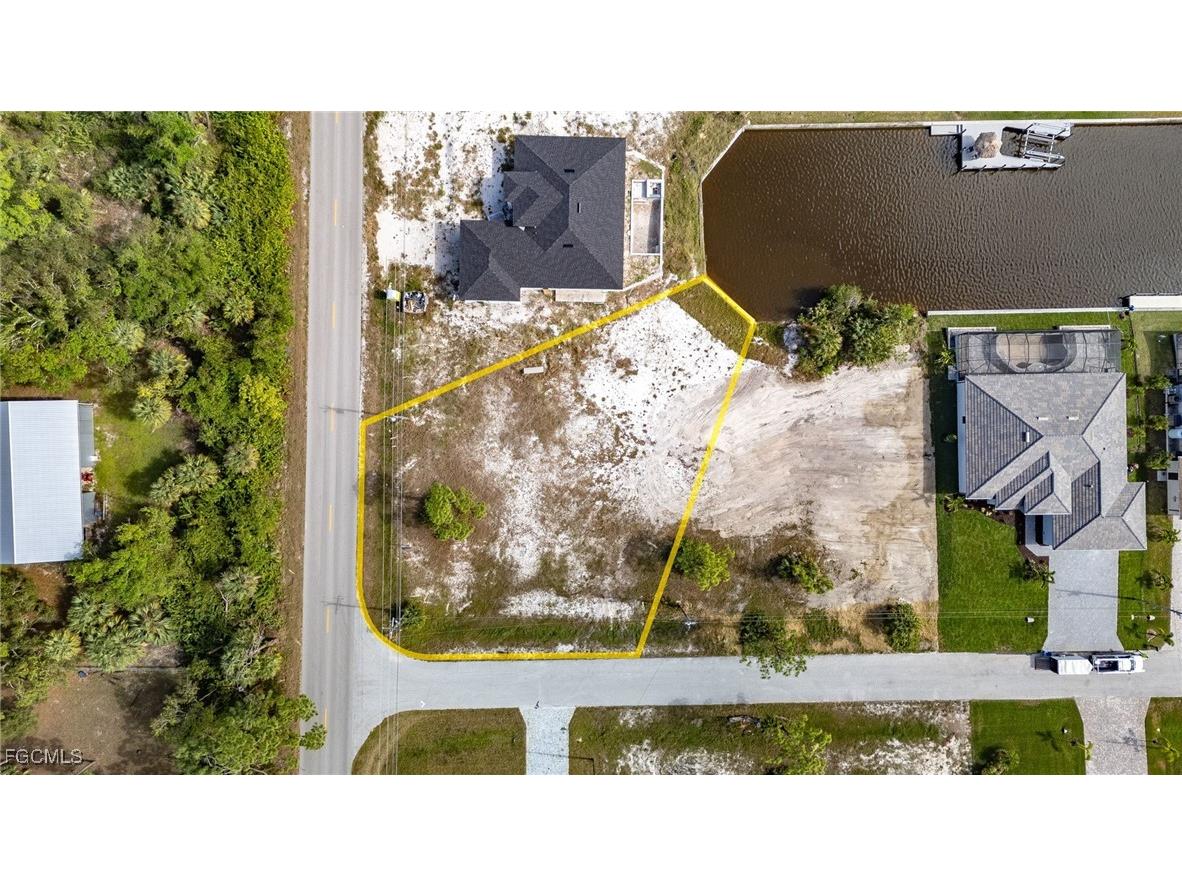 3312 Kismet Parkway W Cape Coral FL 33993 2025020678 image6