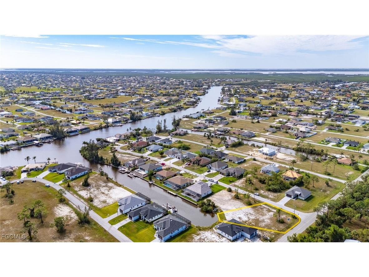 3312 Kismet Parkway W Cape Coral FL 33993 2025020678 image8