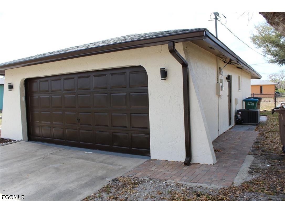 3312 SW 7th Avenue Cape Coral FL 33914 2026015503 image2
